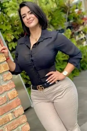 Anju verified model black blazer Lucknow escorts